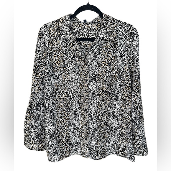 Notations Tops - NOTATIONS Women's Button Down
Cheetah Print Two Pocket Blouse Size Petite XL